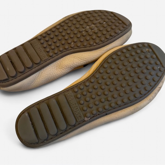 Minnetonka Tan Moccasins with Fringe Detailing - Picture 4 of 8